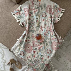 Robe midi brodée demi manches