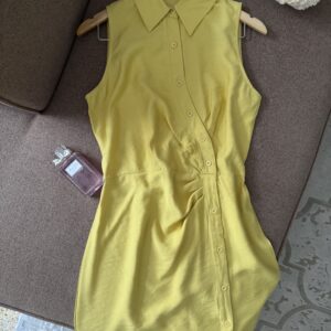 Robe à boutons en lin