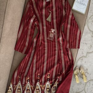 Robe Daraa Midi en jacquard satiné et bas brodé