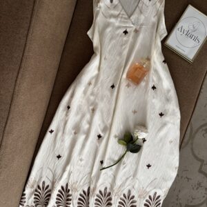Robe Sans Manches Broderie Végétale